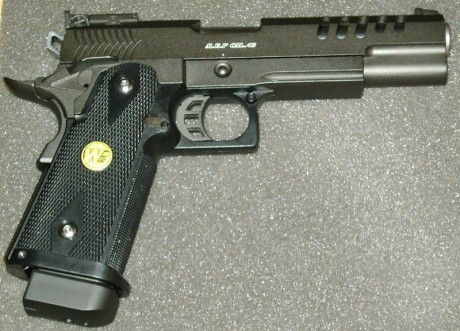 Saludos a todos los compañeros de Armas.es
He recibido la nueva HiCapa 5.1 de WE esta semana de armasdecoleccion.es 01