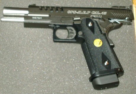 Saludos a todos los compañeros de Armas.es
He recibido la nueva HiCapa 5.1 de WE esta semana de armasdecoleccion.es 00