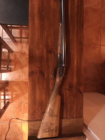 Vendo escopeta paralela calibre 12 marca Victor Sarasketa en muy buen estado. Tiene en la culata grabados 01