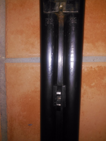 Vendo escopeta paralela calibre 12 marca Victor Sarasketa en muy buen estado. Tiene en la culata grabados 00