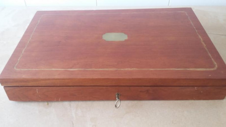 Vendo estuche de duelo de la marca Ardesa. Las armas estan sin extrenar.
400€. Mas gastos de envio si 00