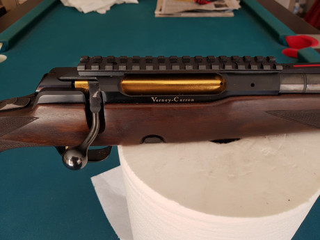 Vendo Verney Carron calibre 30-06 por 800€, ha tirado 3 cajas de 20 cartuchos lo vendo para hacer caja 141