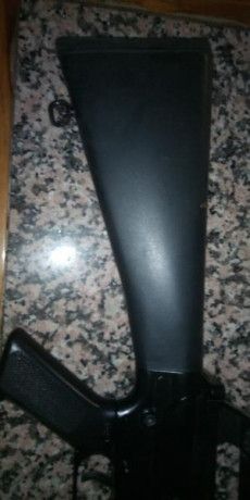 Vendo carabina marca adler replica del m16 en calibre del 22lr. Esta en muy buen estado. Los portes son 00
