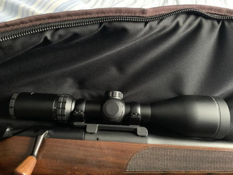 Pues me acaban de regalar otro visor y este que esta montado en un 9,3x62  es de tubo de 30 mm y retícula 01