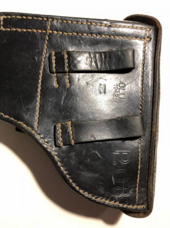 La funda es muy bonito sobre todo su marcajes.
La corea interna falta , quizás por comunidad el militar 02