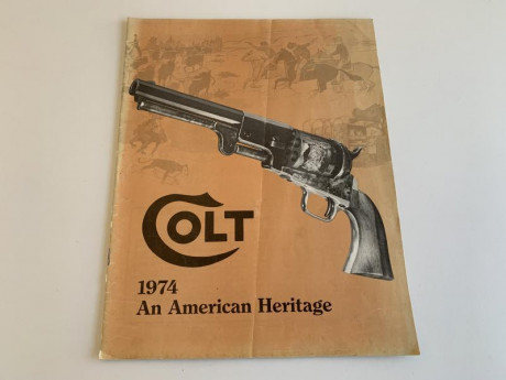 Vendo los siguientes catálogos de fabricantes de armas y accesorios:

-Catálogo Winchester del año 1969. 01