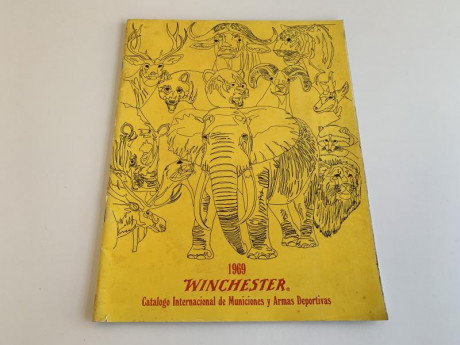 Vendo los siguientes catálogos de fabricantes de armas y accesorios:

-Catálogo Winchester del año 1969. 00