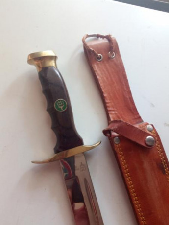 VENDIDO cuchillo de remate marca Muela, como nuevo, muy cuidado, tiene mas de 30 años, mide 25,5 cm. Precio 00