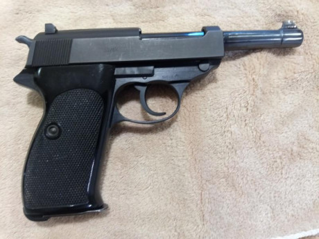 Se vende walther p38 en 9mm Pb+funda de cuero (copia original)+ maleta +dos cargadores

En muy buen estado, 00