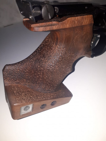 VENDIDA!
Hola a todo@s... 
 
Un compañero del club vende una cacha talla M para una Steyr LP10 y LP50. 00
