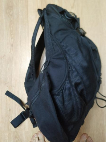 Vendo esta mochila de la marca Karrimor de la serie SF, indestructible, esta usada pero como nueva.
El 00