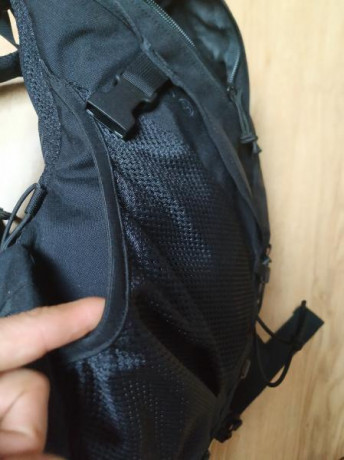 Vendo esta mochila de la marca Karrimor de la serie SF, indestructible, esta usada pero como nueva.
El 20