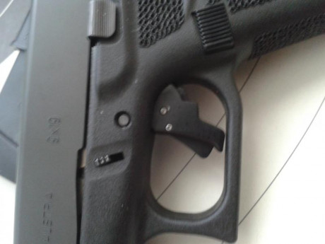 HOLA:
Vendo GLOCK 43 calibre 9 Parabellum.
El arma está  NUEVA .Comprada en Febrero de este año.Con unos 21