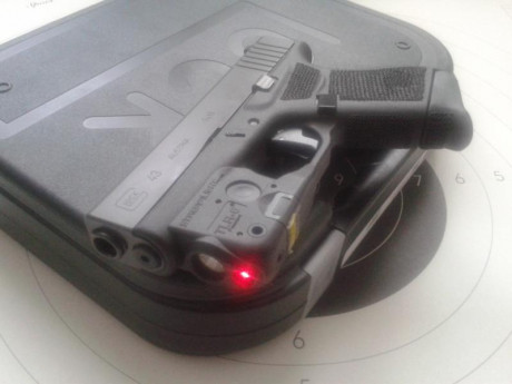 HOLA:
Vendo GLOCK 43 calibre 9 Parabellum.
El arma está  NUEVA .Comprada en Febrero de este año.Con unos 32