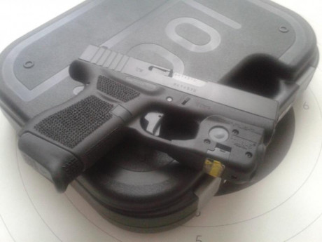 HOLA:
Vendo GLOCK 43 calibre 9 Parabellum.
El arma está  NUEVA .Comprada en Febrero de este año.Con unos 52