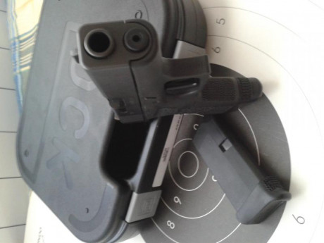 HOLA:
Vendo GLOCK 43 calibre 9 Parabellum.
El arma está  NUEVA .Comprada en Febrero de este año.Con unos 50