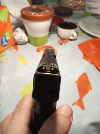 Glock 22 gen3 calibre .40 
+ Cañón calibre .357 SIG 
Muelles DPM
2 cargadores, los dos +plus
Estuche original 130