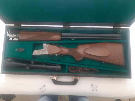 Vendo rifle exress Krieghoff superpuesto, calibre 9,3x74. Nº de serie 75.506. Se incluye mira ZEISS DIAVARI-Z 00