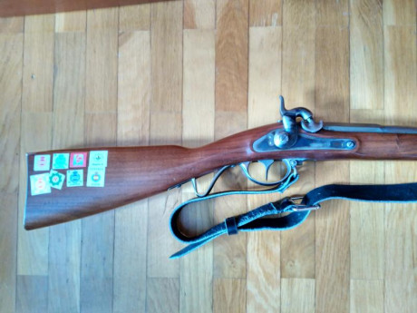 Hola:
Tras un paso por el taller vuelve a la venta mi querido minie.  Lleva el alza retrasada para cumplir 02