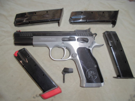 VENDIDA, GRACIAS AL FORO
Hola a todos, 
Vendo esta Tanfoglio Match:
-Calibre 9mm Para., simple acción, 00