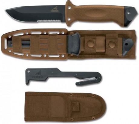 Me gustaría iniciar un tema, sobre las armas blancas oficiales en unidades militares, desde el año 1900 80