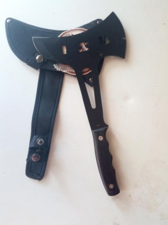 REBAJADA Vendo hacha de campamento marca UZI, muy ligera y bien cuidada, con funda para llevar en el cinturón, 02