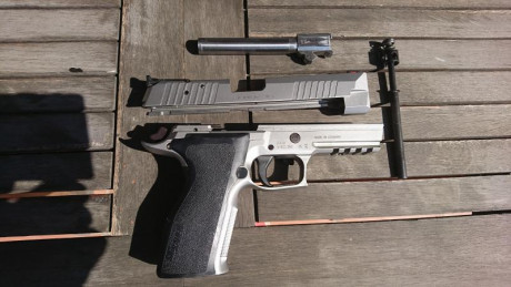 VENDIDA,,,,,,pistola seminueva  Sig Sauer P226 X-Five Bew line All Round edicion especial para IPSC, en 111