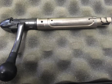 buenas ,cambio pistola morini CM 22lr con un año de antiguedad ,tiene maximo 200 tiros ,absolutamente 01