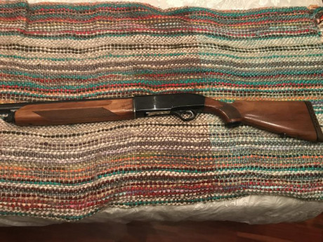 Se vende beretta A301 semiautomática, funcionando perfectamente, nunca se me ha encasquillado, expulsa 02