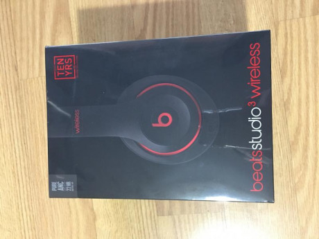   VENDO AURICULARES DE APPLE, MODELO BEATSSTUDIO 3 WIRELES  

Los vendo nuevos, sin estrenar, con el plástico 01