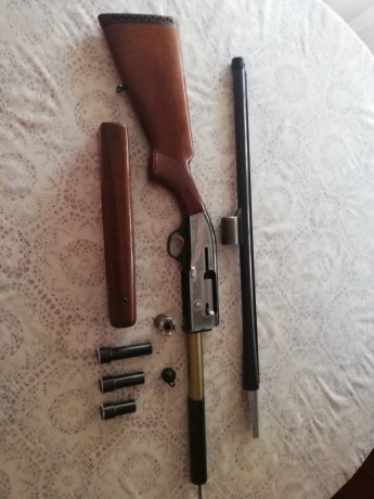 Vendo Escopeta  Semiautomatica  BREDA, Mod. Altair Special, long del cañon 60 cm, con TRES choques de 02