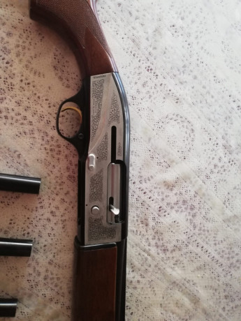 Vendo Escopeta  Semiautomatica  BREDA, Mod. Altair Special, long del cañon 60 cm, con TRES choques de 00