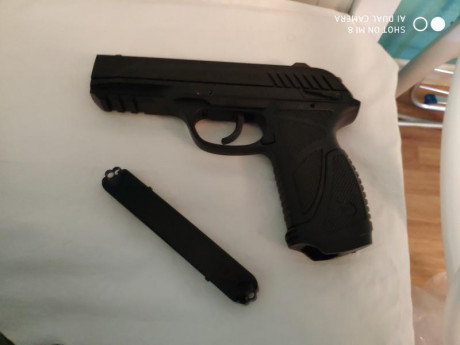 Hola

Vendo gamo pt-85 blowback calibre 4,5 con cargador rotativo multitiro en su caja original
Con poco 00