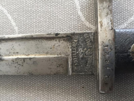 Bayoneta fabricada en Alemania por simpson & suhl para el oviedo 1893, sin funda, como está en las 00