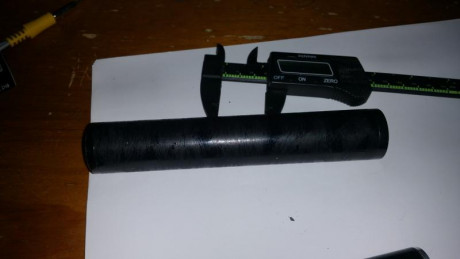Hola  . Vendo 2 silenciadores  para pcp  rosca 1/2 UNF  estándar  , miden + - , 17 cm.s  y diámetro 3 12
