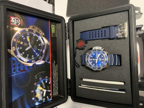 Pues eso que se vende, nuevo sin uso.
Dejo enlace con características y precio nuevo. 01