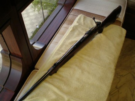 Poseo un rifle del citado calibre, que por otra parte me parece de los mejores por muchas razones.
El 90