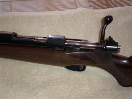 Poseo un rifle del citado calibre, que por otra parte me parece de los mejores por muchas razones.
El 130