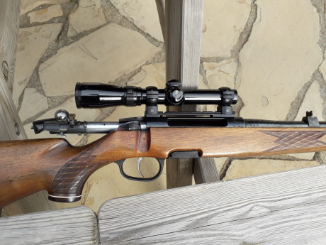 Un compañero del tiro vende este precioso Mannlicher S en calibre 375 H&H Magnum con visor Redfield 12