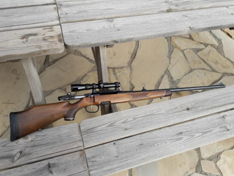 Un compañero del tiro vende este precioso Mannlicher S en calibre 375 H&H Magnum con visor Redfield 11