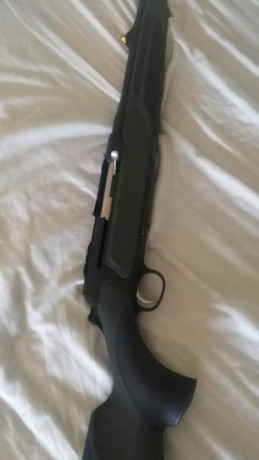 Sauer s303 xt color verde calibre  9,3x62 con montura henneberger para aimpoint micro. Minimo uso.precio 02