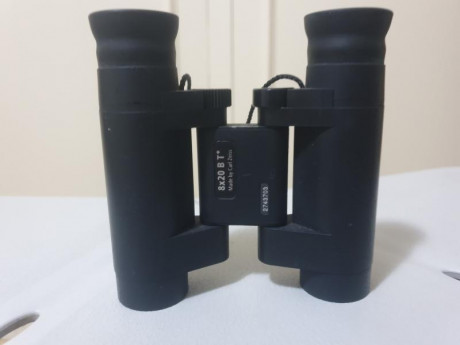 Prismaticos ZEIS 8x20 modelo BT, ligerisimos, con su funda original.
Vendo porque hace ya unas temporadas 01