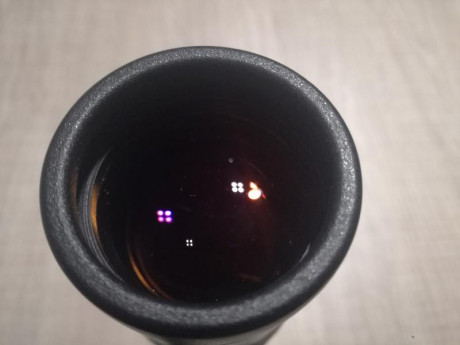 Buenas.
Anuncio aqui tambien un visor que se me ha quedado colgando y que tengo a la venta en accesorios 01