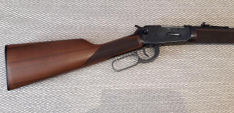 Se vende rifle completamente nuevo y en su caja original. Todo un capricho de rifle con unas bonitas maderas 21