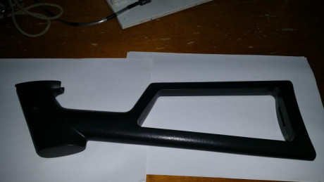 Hola  . Vendo culatin pistola crosman 2240 y otras , 25 € ,  envío aparte . 02