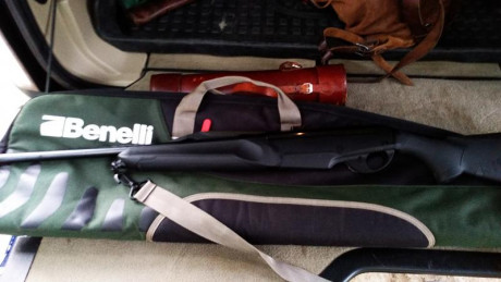 Un amigo me ha pedido que le anuncie su Benelli Argo Endurance acabado sintético Confortech, con cañon 10
