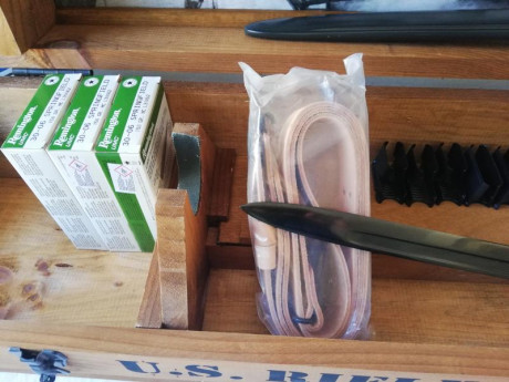 Vendo M1 GARAND edición especial IWO JIMA. 
Ni un solo disparo, totalmente nuevo, ni una sola marca ni 11