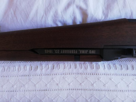 Vendo M1 GARAND edición especial IWO JIMA. 
Ni un solo disparo, totalmente nuevo, ni una sola marca ni 40