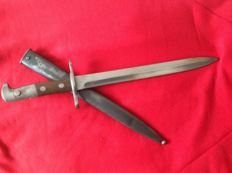 Bayoneta suiza fabricada por Elsener Schwyz Victoria para el ejército suizo.

 Excelente estado, está 00