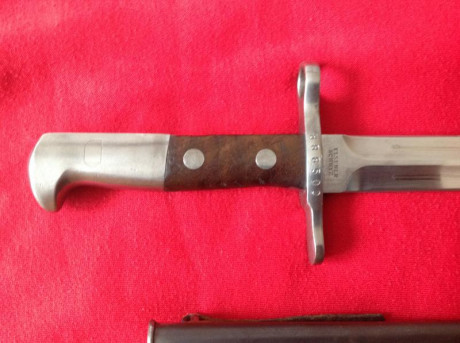 Bayoneta suiza fabricada por Elsener Schwyz Victoria para el ejército suizo.

 Excelente estado, está 11